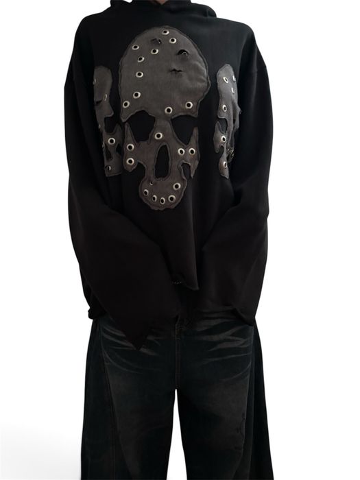 cropped hoodie with skulls