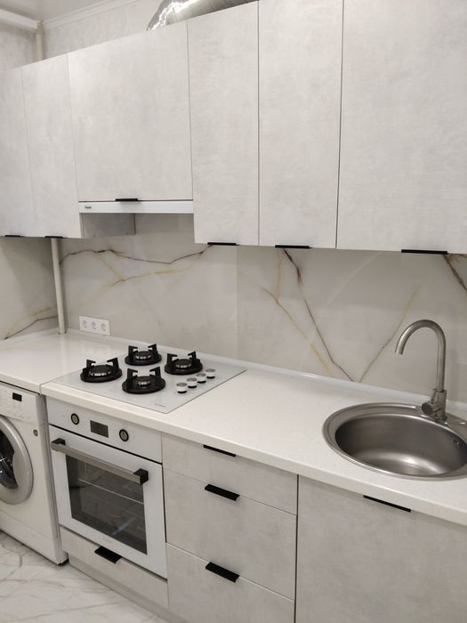 Продається 1-кім квартира в самому Центрі міста Степана Бандери,19 !!!