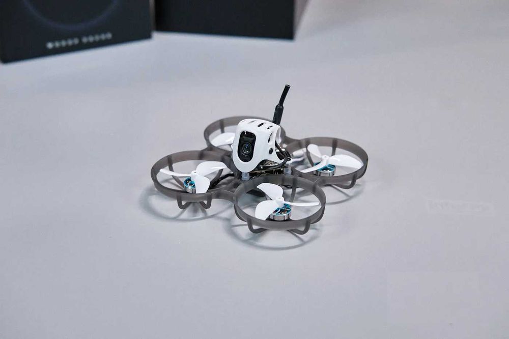 Meteor75 pro HD o4 1s ERLS 2.4 Цифровий вупчик для комфортних польотів