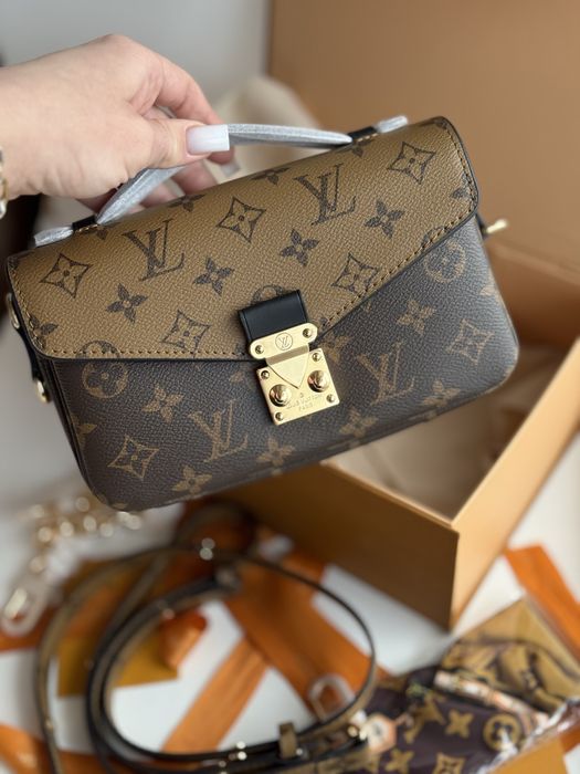 Сумочка LV Pochette Metis Луі
