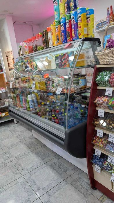 Кондитерська вітрина - прилавок Cremona