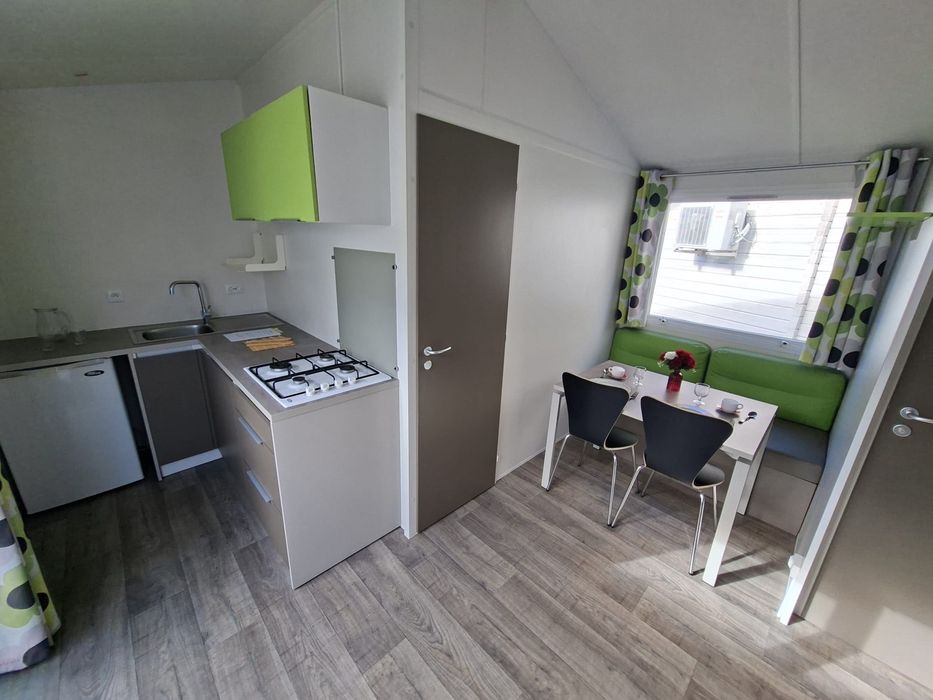 * CASA PRÉ-FABRICADA MÓVEL RIDOREV RIDEAU DE 6.80X4 METROS EM LEIRIA.