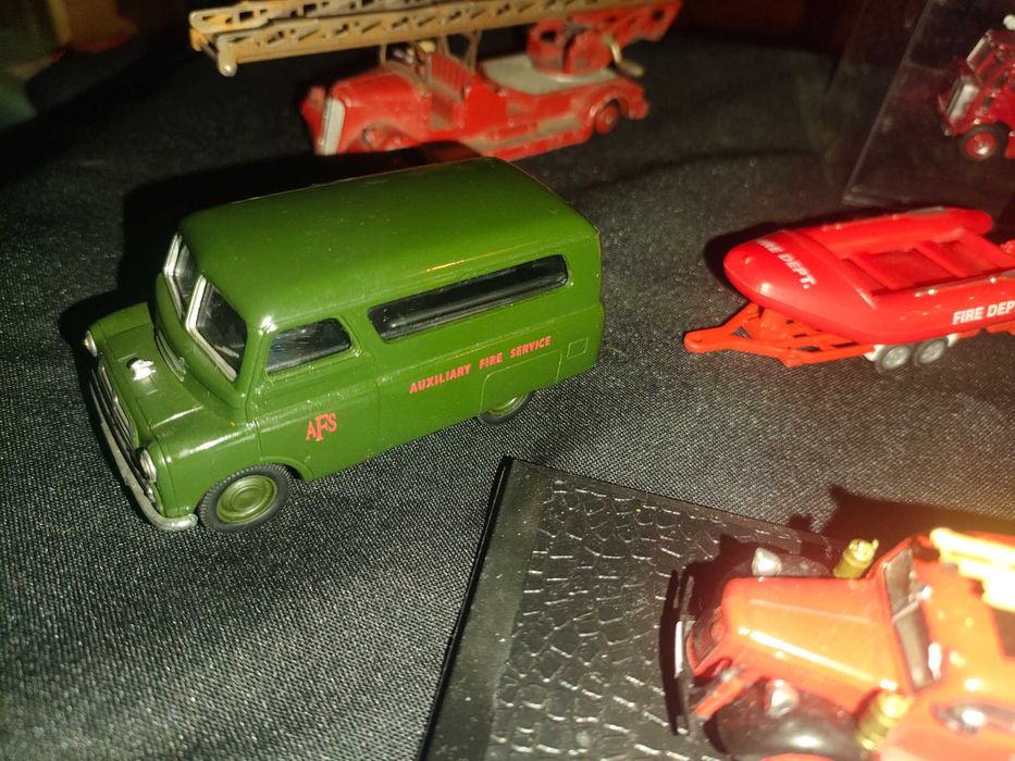 Lote de miniaturas Bombeiros