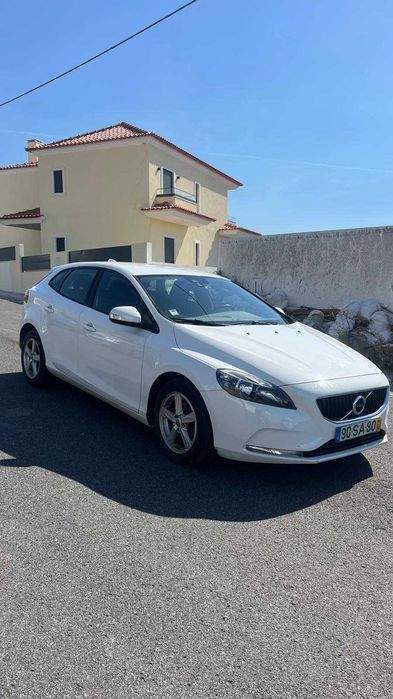 Volvo V40 Kinetic D2 2.0 Diesel | 2016 | 72.700 km | Manual