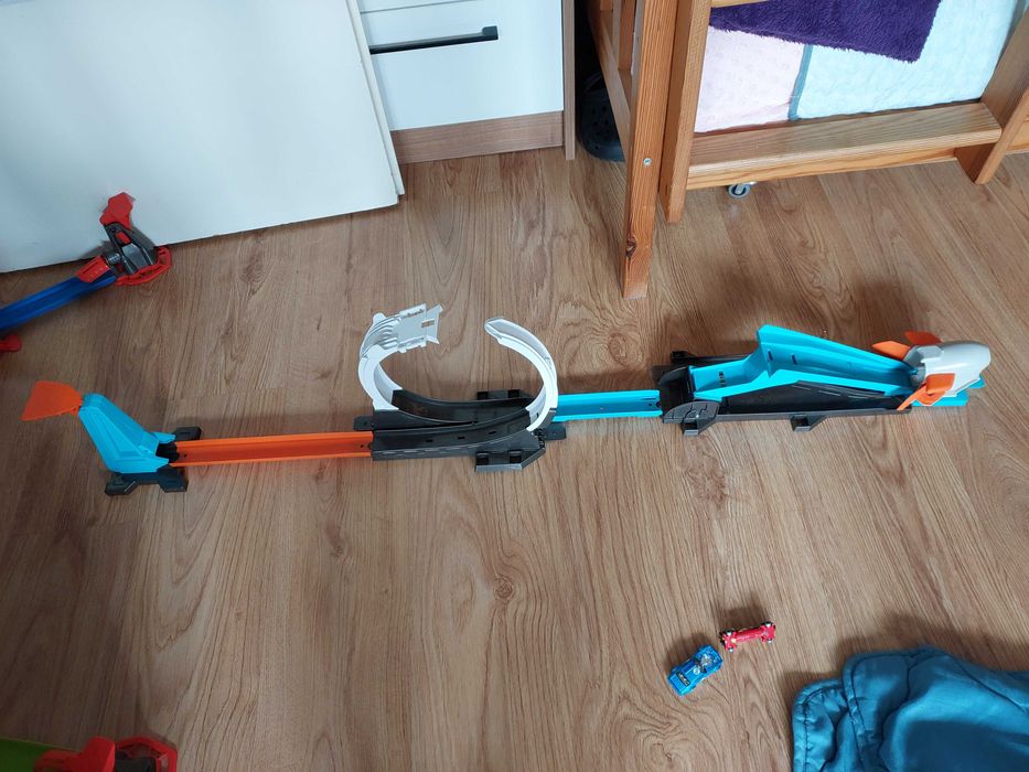 Hot wheels Mattel  dla samochodzików wyrzutnia