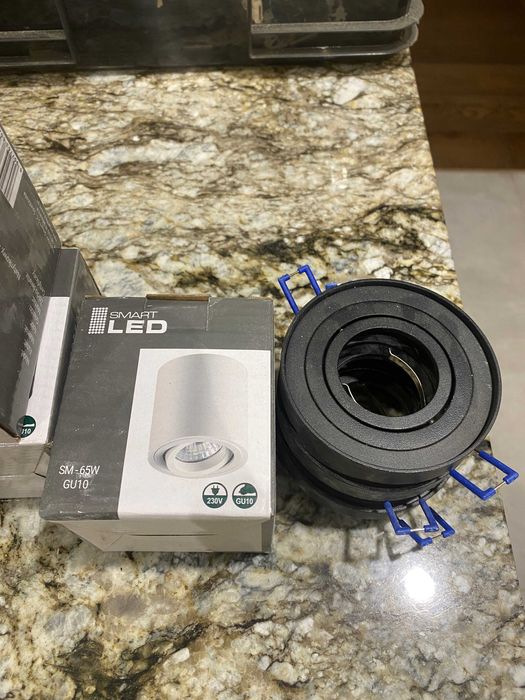 Zestaw osprzętu Simon 54 i opraw LED GU10 - Wyprzedaż po budowie!