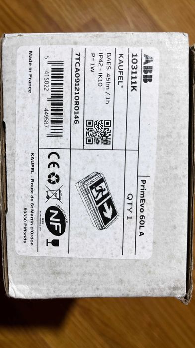 Luz de emergência autónoma ABB