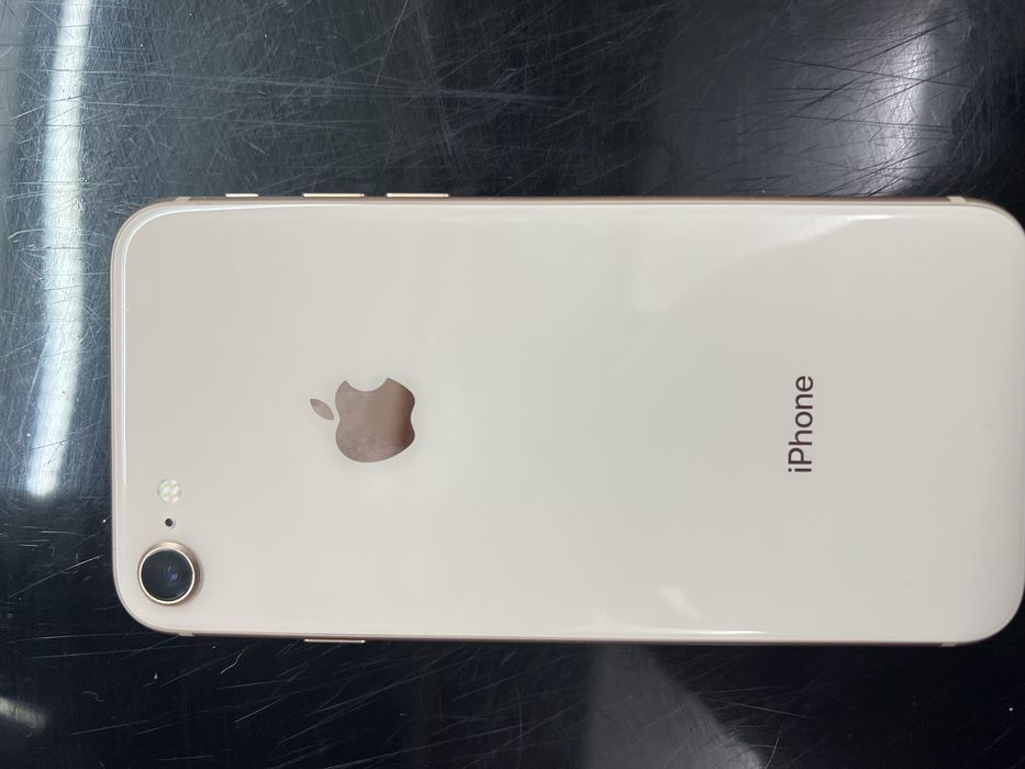 Iphone 8- 64GB desbloqueado