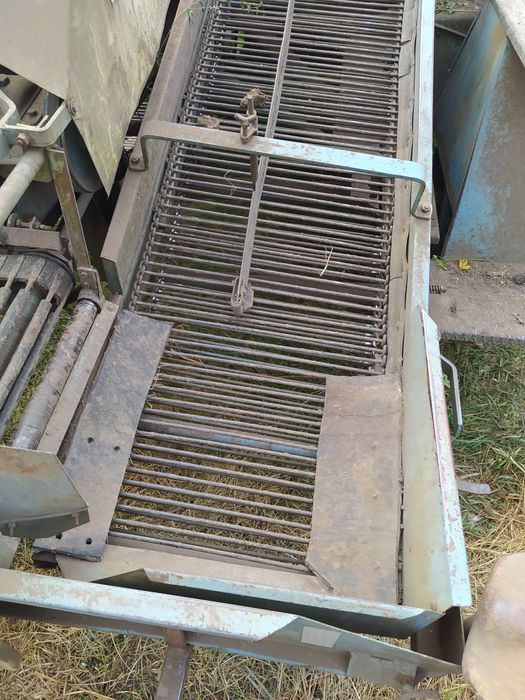 Однорадній прицепний картопляний комбайн карлик