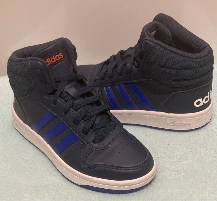 Дитячі кросівки Adidas Hoops 2.0 кеди. Розмір 35.5 (22.5 см)