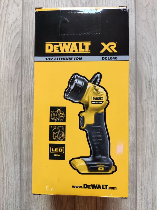 Акция! Фонарь DeWALT DCL040