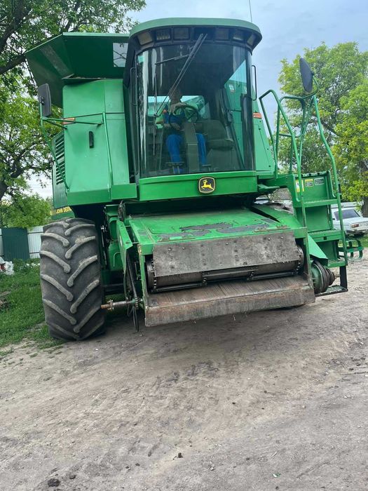 Комбаїн John Deere 9600