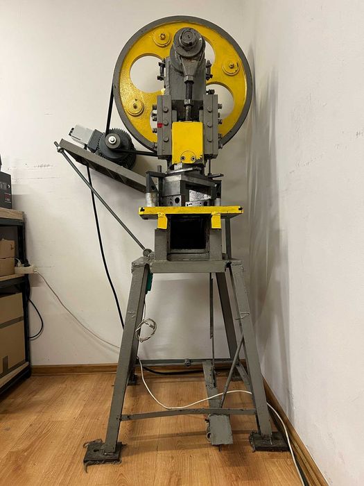 Prasa mimośrodowa 12 ton