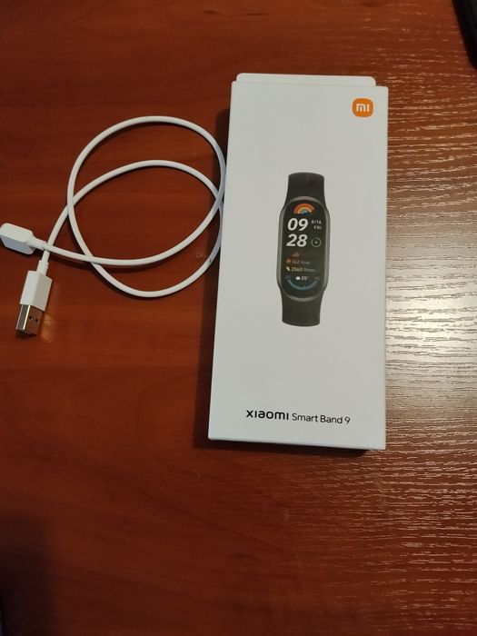 Продаю Mi band 9