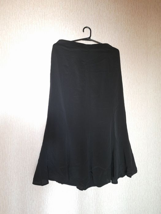 Подарую нові спідниці