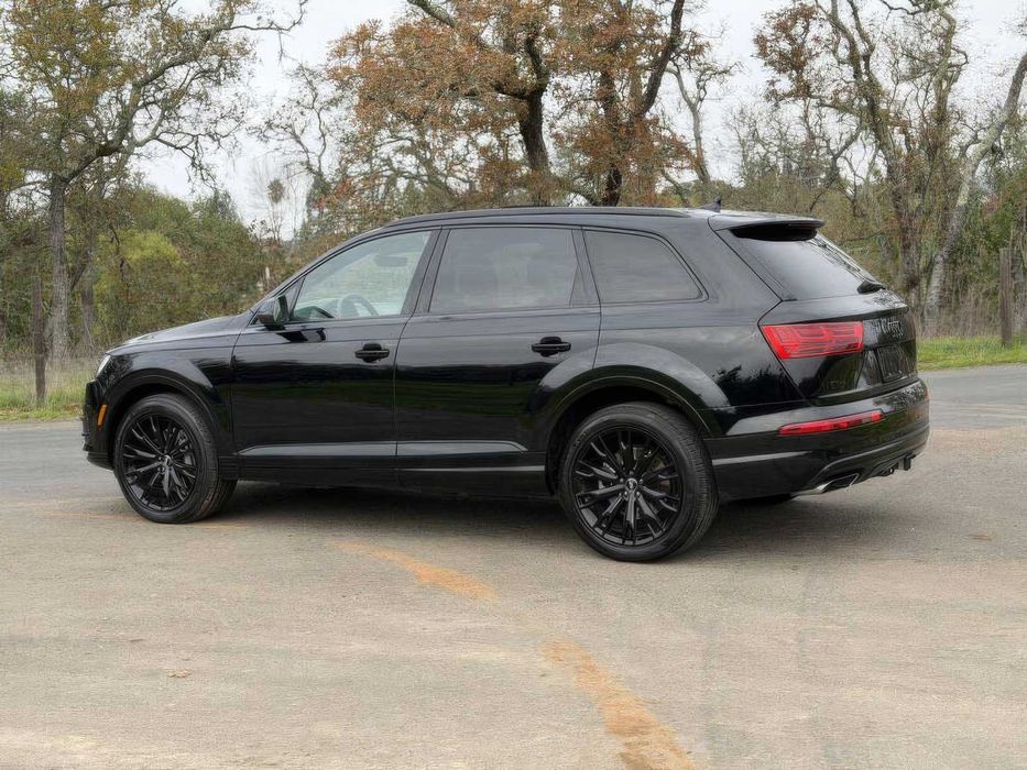 Audi Q7      2019