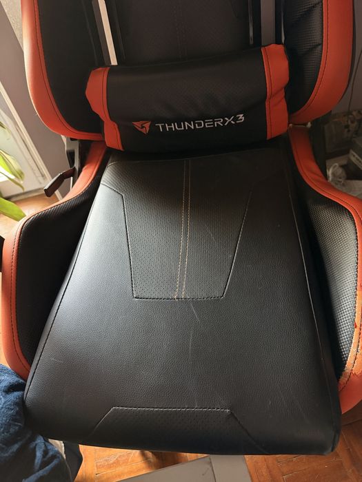 Cadeira Gaming THUNDERX3 TC5 (Até 150kg - Elevador a gás Classe 4 - Laranja)