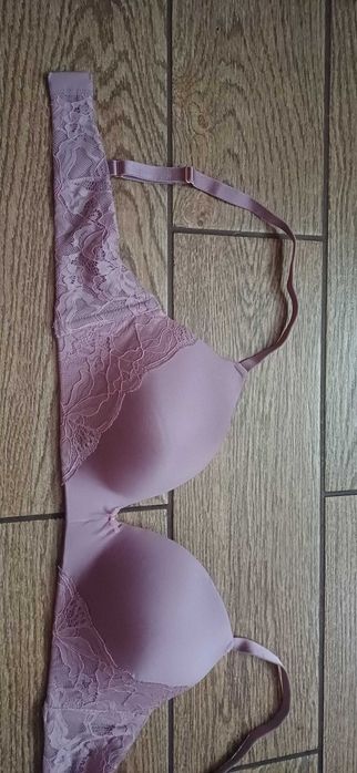 Liliowy elegancki biustonosz Essentials r. 85 B