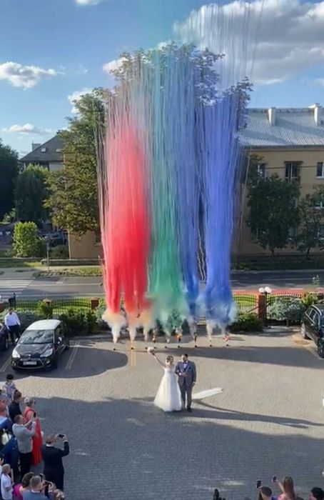 Ciężki Dym Taniec w chmurach Fontanny Iskier Kolorowe Race Dymne