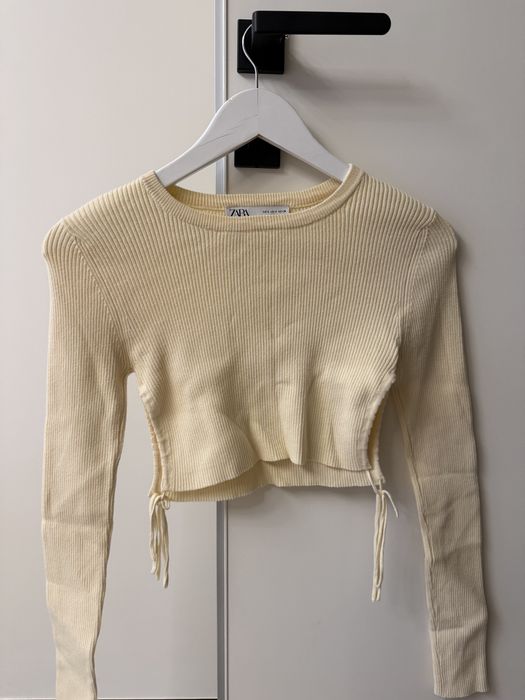 Розпродаж одягу Zara, Mango від 180 грн