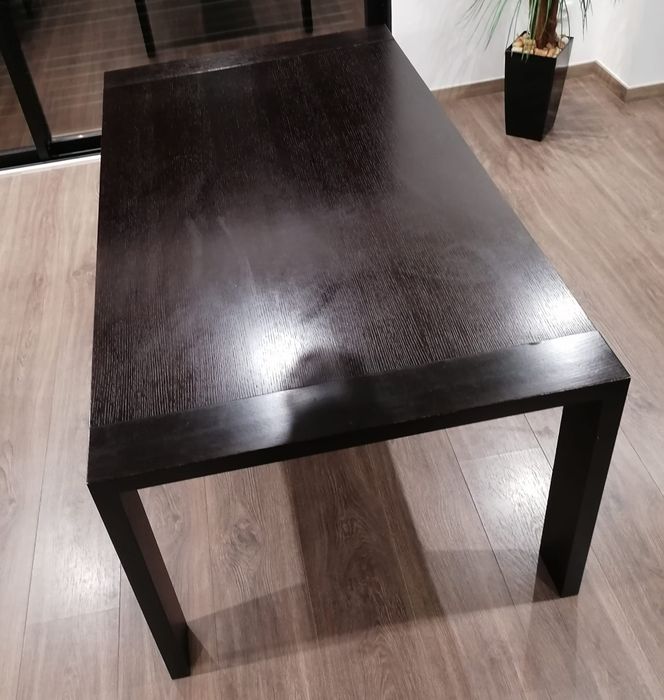 Mesa de jantar usada