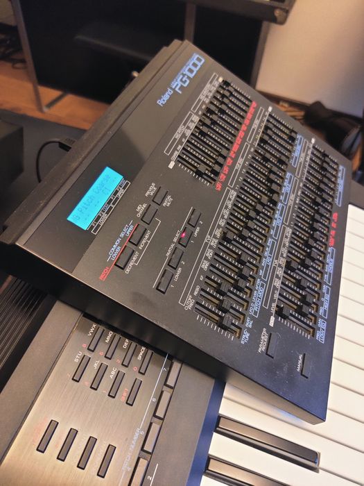 Roland D-50 + Kontroler PG 1000 + case syntezator vintage Yamaha DX7