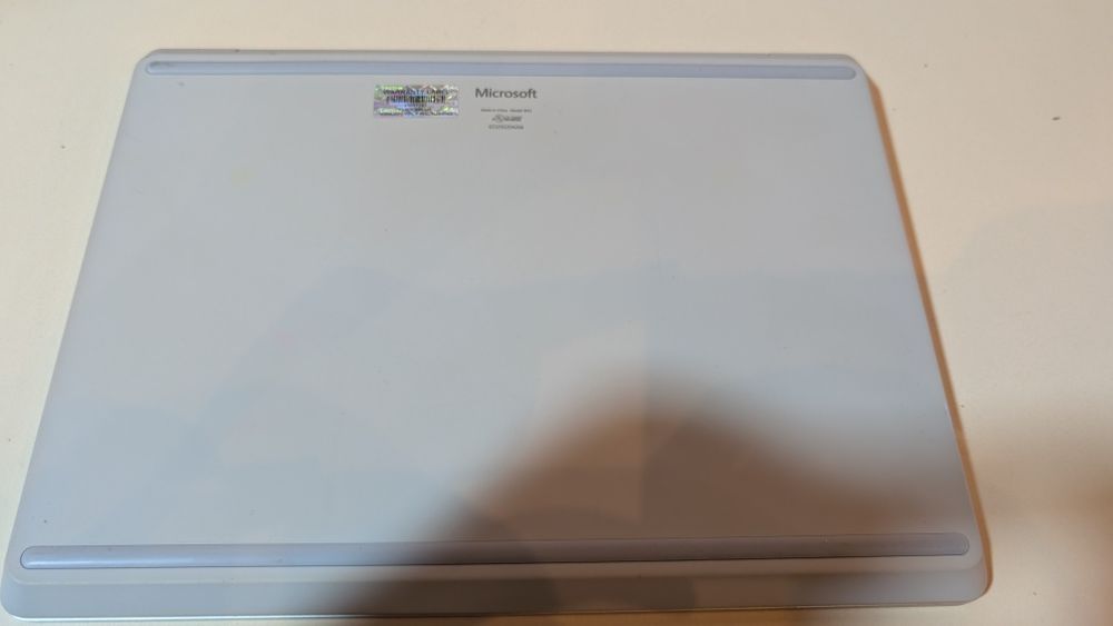 Microsoft surface laptop go 4/64