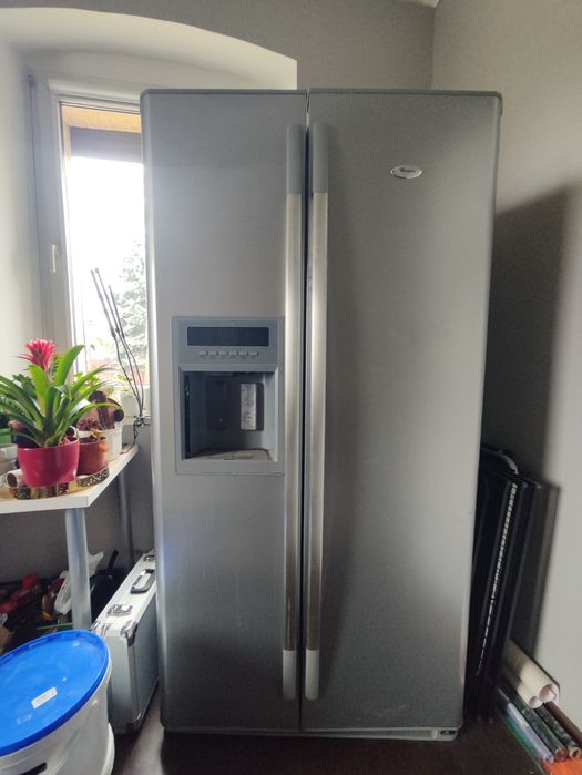 Lodówka  Whirlpool 6th 6 Sense Kostkarka dystrybutor wody