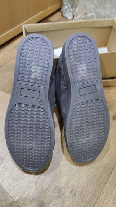 Жіночі кросівки - кеди