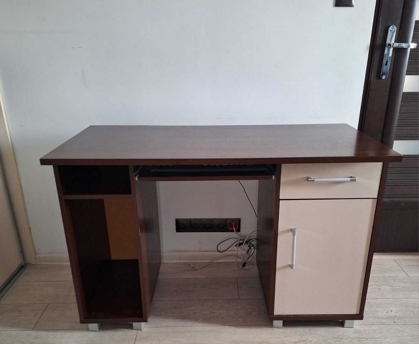 Sprzedam biurko bardzo solidne
