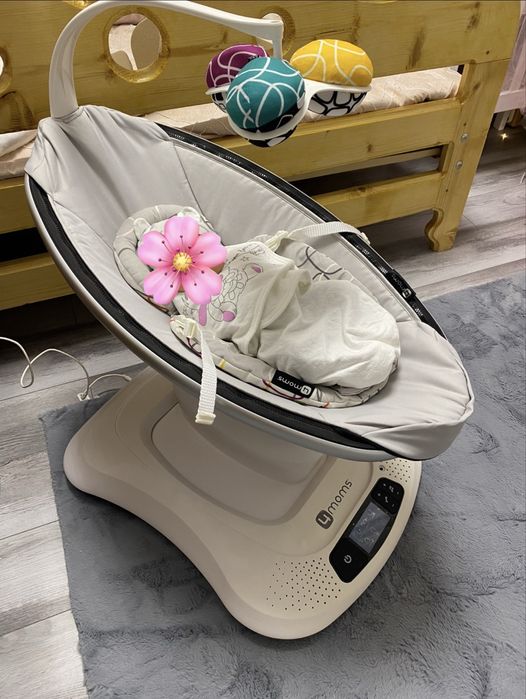 Продам заколисуючий центр 4moms MamaRoo 4.0