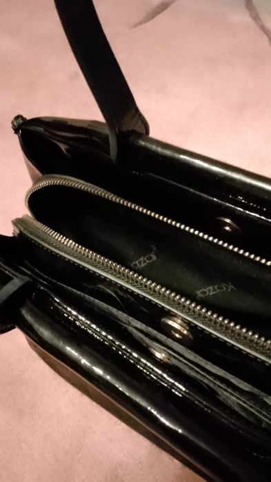 Torebka KAZAR stan dobry plus czarna lakierowana