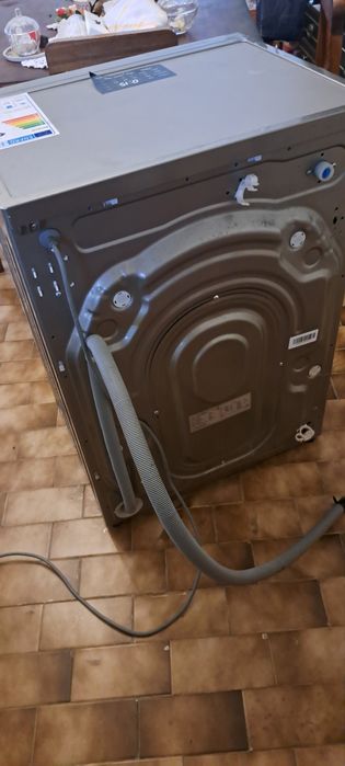 Máquina lavar roupa 8kg becken como nova em folha.