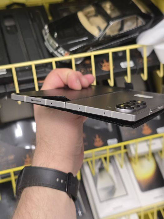 Samsung Galaxy Fold 6 12/256gb офіційний і відмінний стан