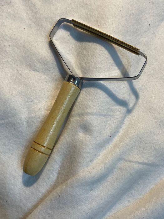 Golarka ręczna do ubrań