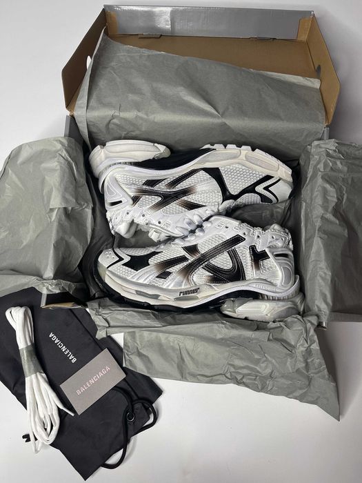 BALENCIAGA Runner кроссовки белые кеди кеды кросівки білі 42 43 44 40
