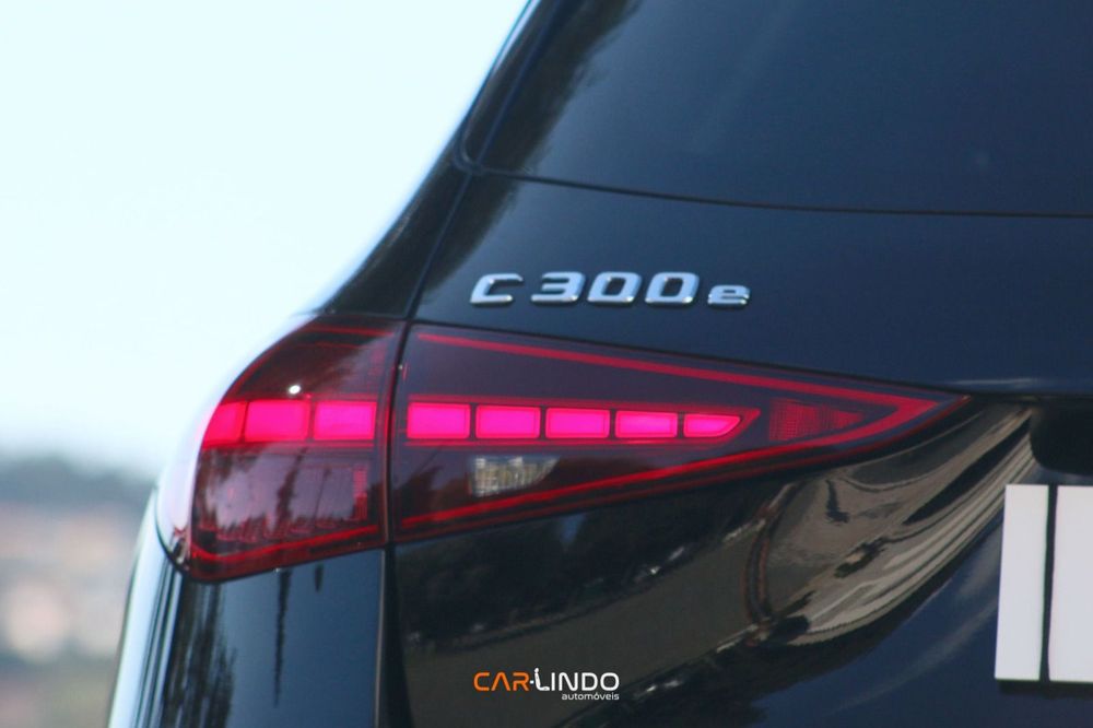 Mercedes-Benz C 300 foto 2