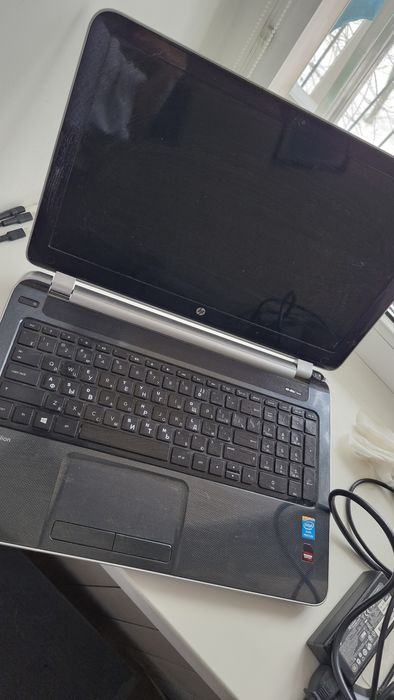 Ноутбук HP Pavilion 15-n093er під ремонт або на запчастини