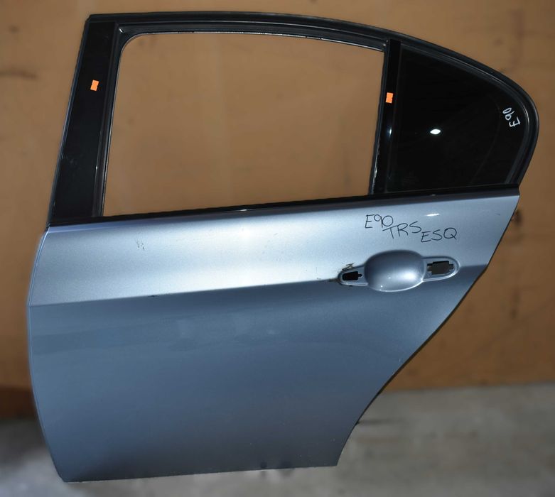 Porta bmw E90 traseira esquerda