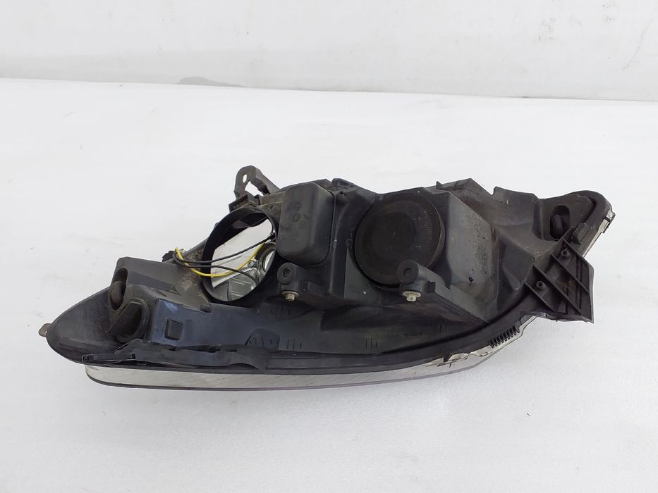 Ótica / farol direita OPEL Astra H Caravan Van (L70)
