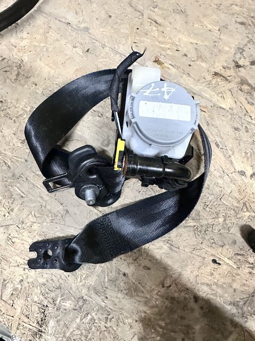 Ремені та подушки безпеки Skoda Octavia / Superb, відмінний стан