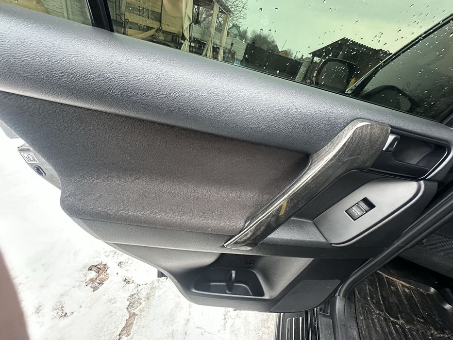 Тойота прадо Toyota Land Cruiser Prado 150 D-4D