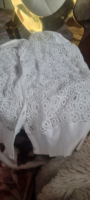 Swetr bialy zgipiura super