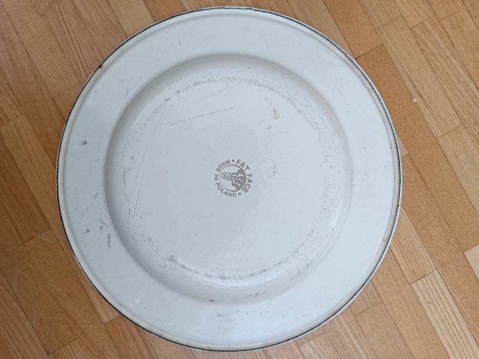 Talerz emaliowany metalowy 24 cm