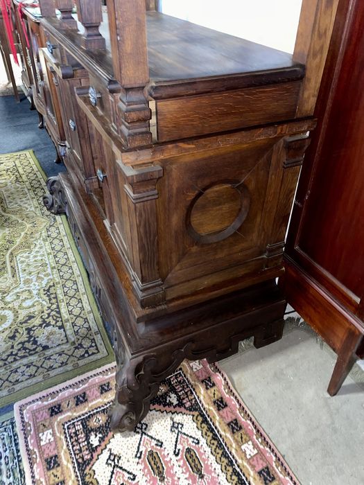 Grandioso aparador, armário, cabine chinesa oriental antiga
