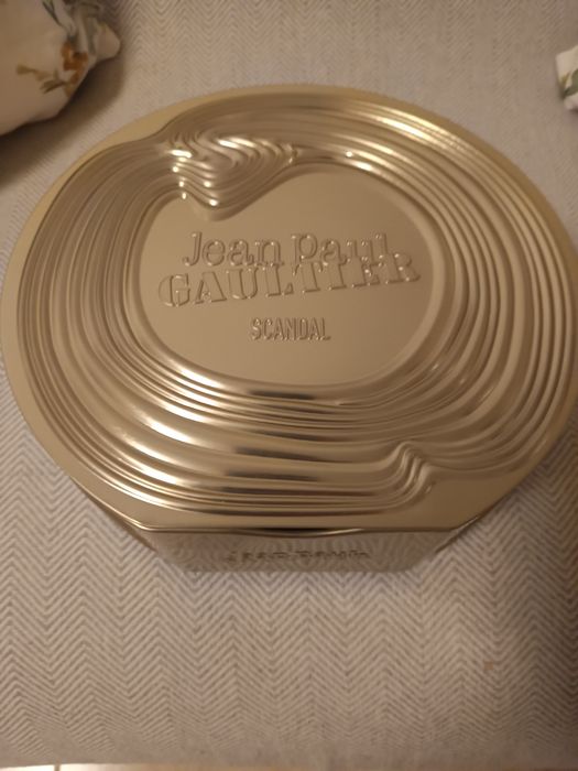 Caixa de metal Jean Paul Gautier