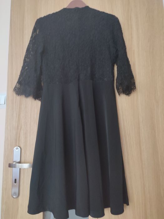 Czarna sukienka rozmiar 38