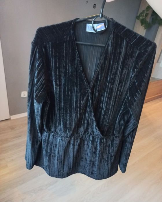 Bluzka welurowa dekolt kopertowy nowa l/xl