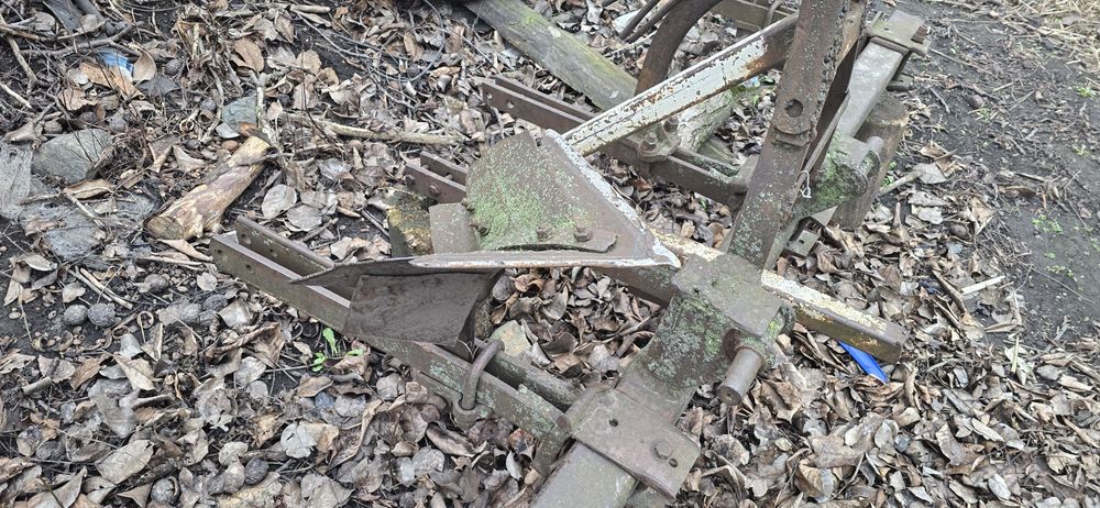 До т-25. ПД-8 пускач, пусковий двигун Косілка, коса, плуг, рало, копал