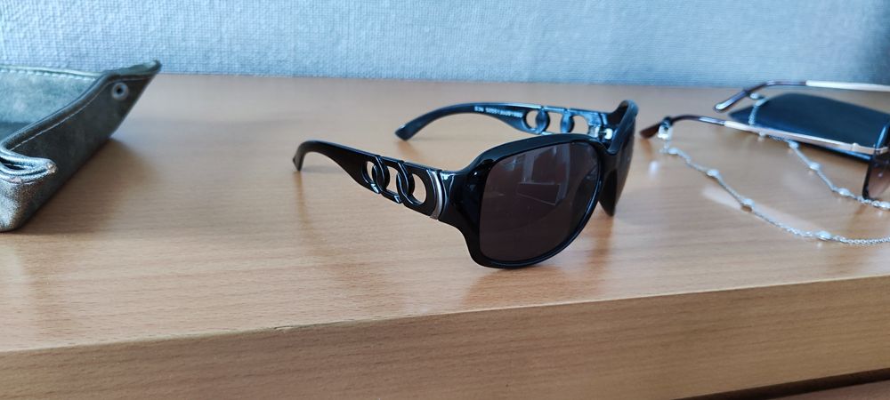 Dois Óculos de sol64409563665794121